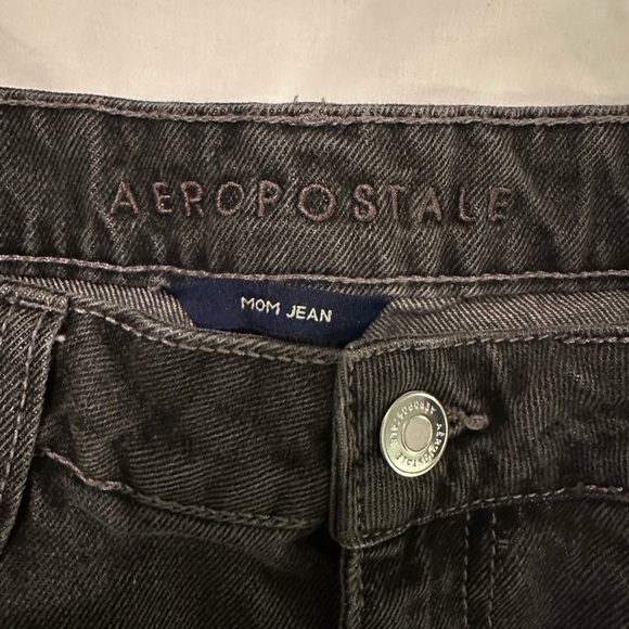 Aeropostale Mom Jeans- Size 10 - Picture 6 of 6